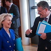 La UE está «plenamente comprometida» en alcanzar un acuerdo comercial con EE.UU. pese al fallo judicial sobre los aranceles