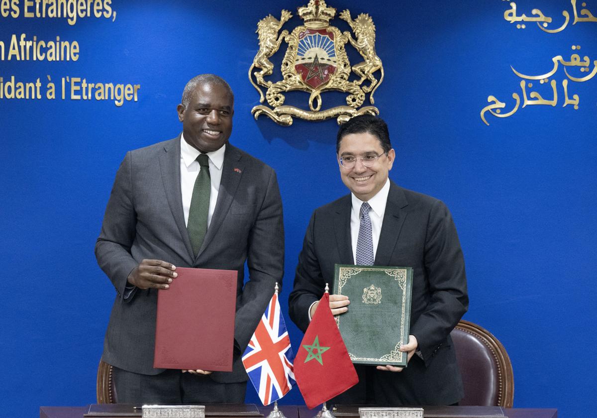 El ministro de Exteriores británico junto a su homólogo marroquí.