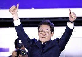 El nuevo presidente de Corea del Sur, Lee Jae-myung, celebra su victoria