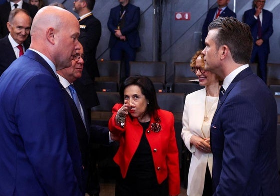 Rutte desoye a España y propone que los países de la OTAN destinen un 5% del PIB al gasto en Defensa