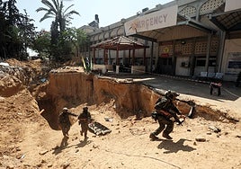 Israel muestra el túnel donde murió el último líder de Hamás bajo un hospital financiado por la UE