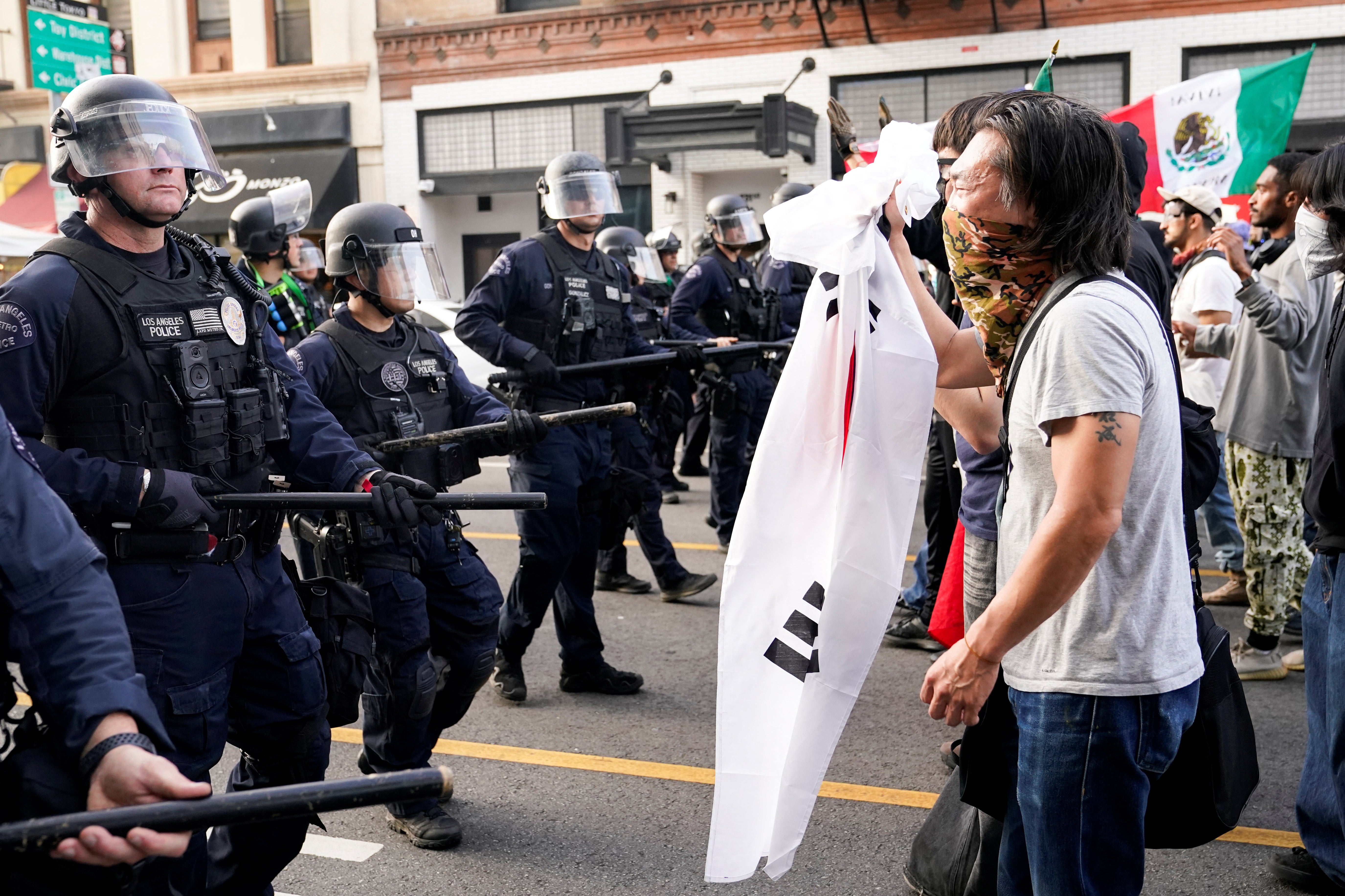 Las protestas en Los Ángeles, en imágenes