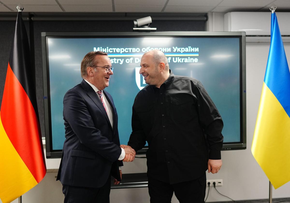 El ministro de Defensa de Alemania, recibido por su homólogo de Ucrania, Rustem Umjerow