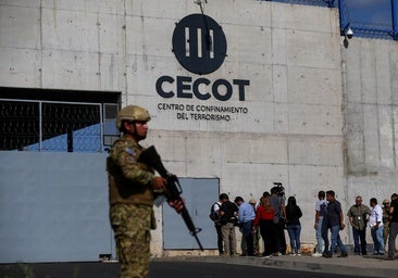 La cárcel de Bukele gusta a otros presidentes