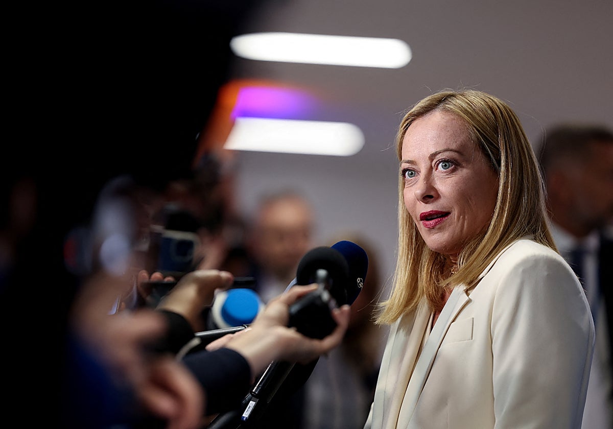 Meloni, sobre el rechazo de Sánchez a pagar el 5%: «Italia y España hemos firmado lo mismo, y todo el mundo ha dicho: '¡Viva, bien hecho!'»