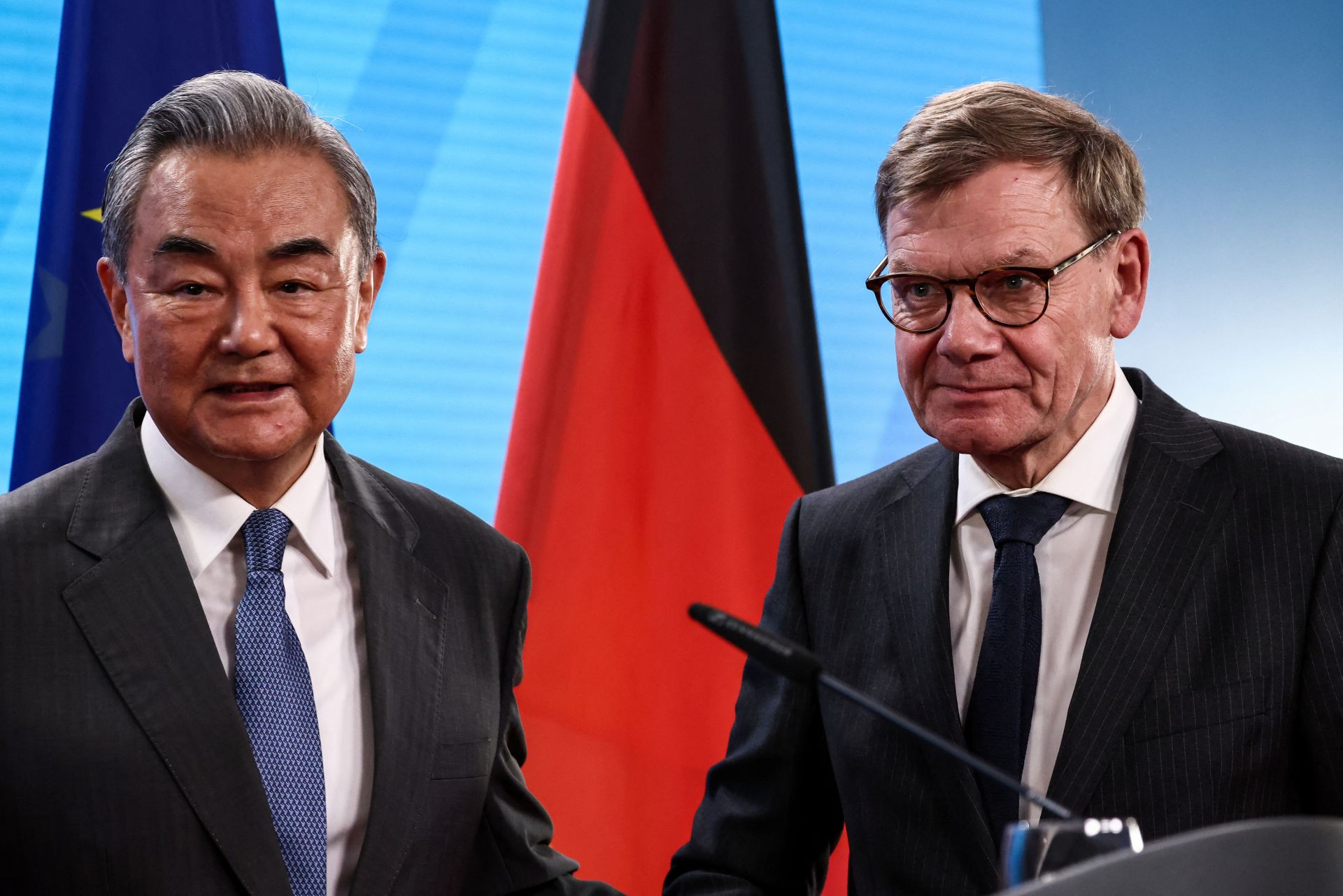 Alemania advierte a China contra su colaboración con la industria rusa de armamento