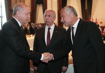 Detenidos tres alcaldes opositores en Turquía