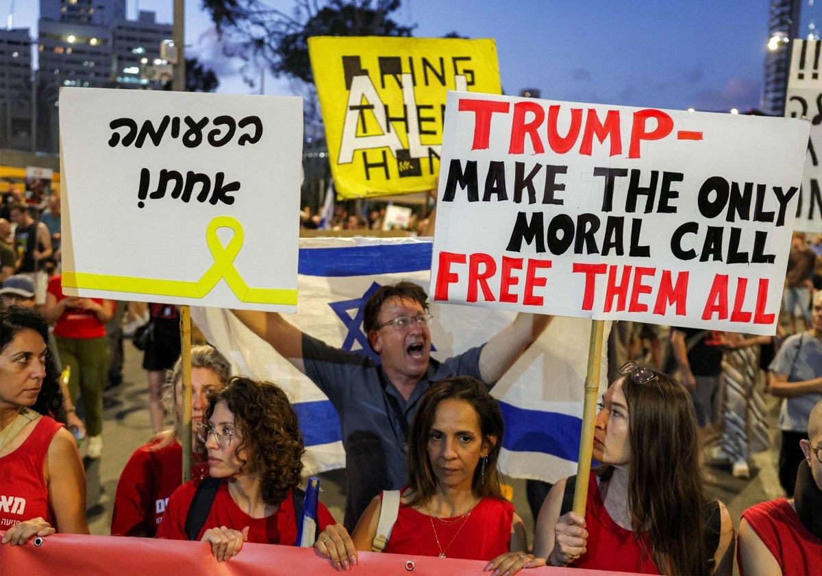 Manifestación en Tel Aviv pidiendo la liberación de los rehenes secuestrados por Hamás en Gaza