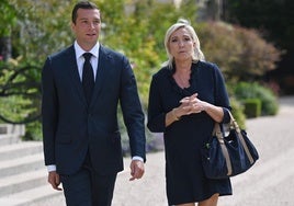 La Policía francesa registra la sede del partido de Le Pen como parte de la investigación por financiación irregular