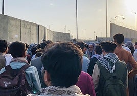 Alemania negocia con los talibanes la deportación de refugiados afganos