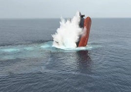 La advertencia de los hutíes tras hundir dos cargueros en el mar Rojo: «Esto es una lección para todas las navieras»