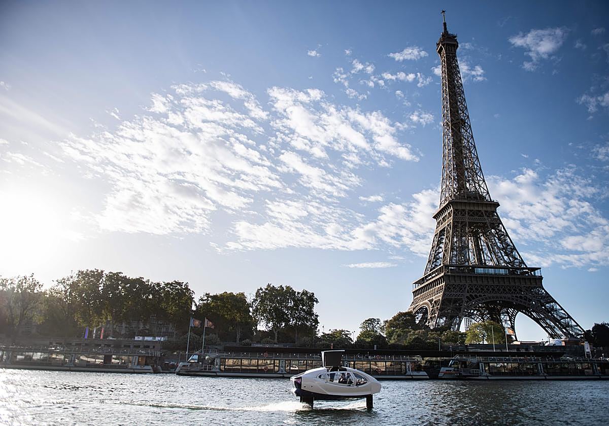 Imagen de archivo de la Torre Eiffel.