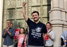 El estudiante propalestino Mahmoud Khalil demanda a la Administración de Trump y reclama 17 millones de euros por daños y perjuicios