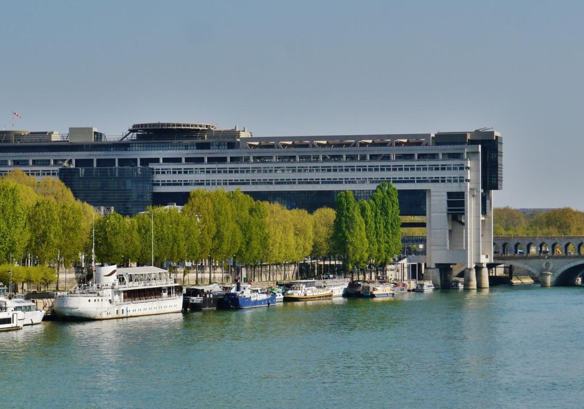 Sede del Ministerio de Economía, Finanzas y Recuperación en París (Francia)