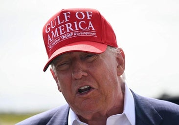 Trump anuncia un arancel del 35% a las importaciones de Canadá a partir de agosto518 palabras.