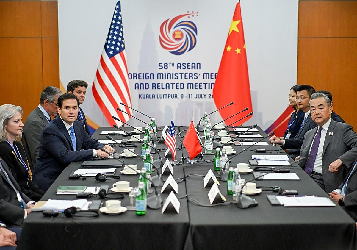 El secretario de Estado de EE.UU., Marco Rubio, se reunió con su homólogo ruso, Serguéi Lavrov, en el marco de la cumbre del ASEAN en Kuala Lumpur