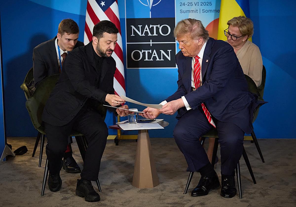 El presidente de Ucrania, Voldímir Zelenski, y su homólogo de Estados Unidos, Donald Trump