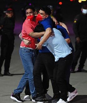 Imagen secundaria 2 - Alrededor de 300 inmigrantes venezolanos y diez estadounidenses detenidos vuelven a sus países de origen