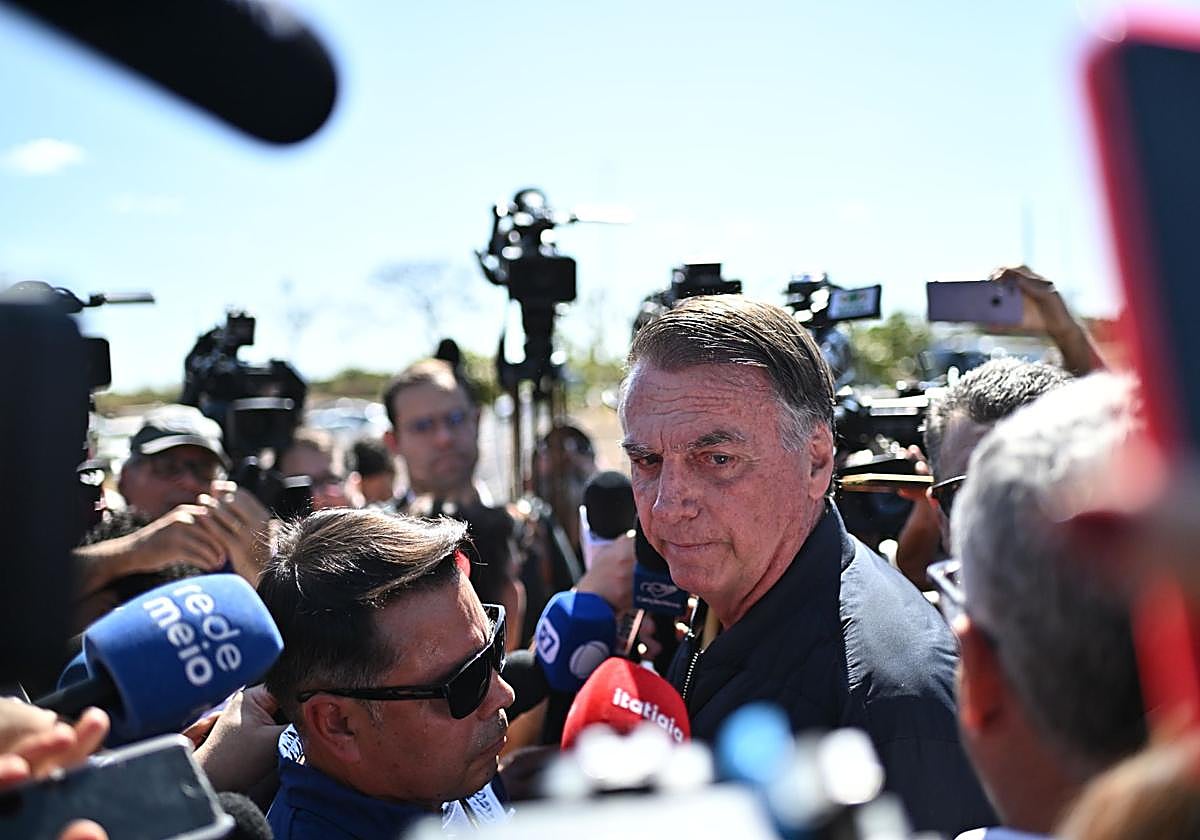 El Supremo de Brasil obliga a Bolsonaro a llevar tobillera electrónica ...