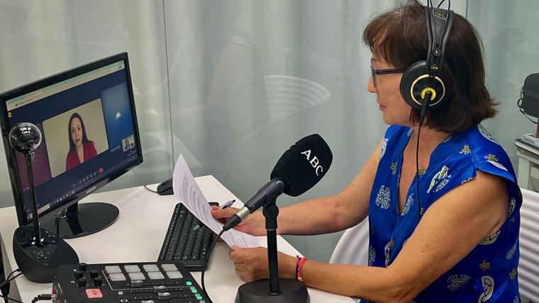 La periodista de ABC Ludmila Vinogradoff entrevista a María Corina Machado desde la Redacción de ABC