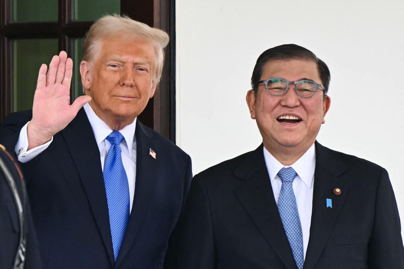 Trump anuncia un acuerdo comercial por el que rebaja al 15% los aranceles a Japón