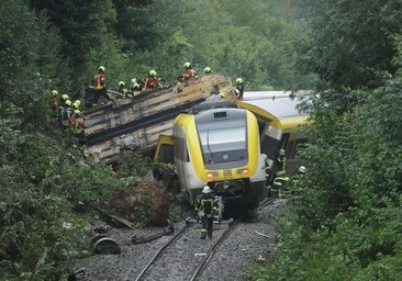 Varios muertos y decenas de heridos tras descarrilar un tren de pasajeros en Alemania