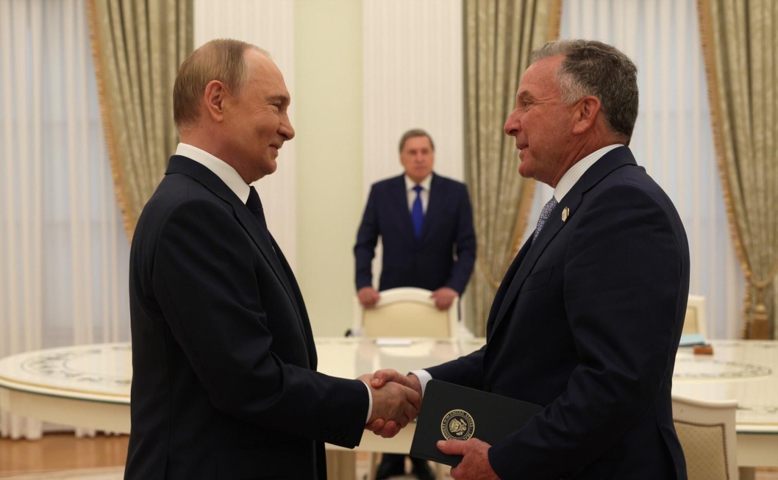 El emisario de Trump se reúne con Putin antes de que expire el plazo para detener la guerra de Ucrania
