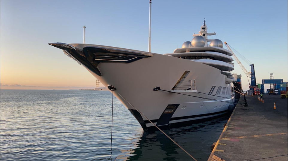 Proa del Amadea