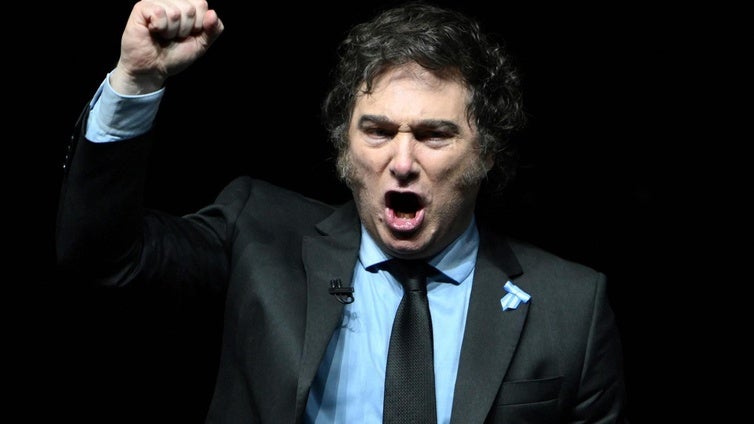 Milei se lanza de lleno a la campaña por las legislativas con un lema provocador: «Kirchnerismo Nunca Más»