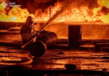 Rusia recrudece los bombardeos sobre Ucrania y deja al menos diez muertos horas antes de la reunión entre Zelenski y Trump