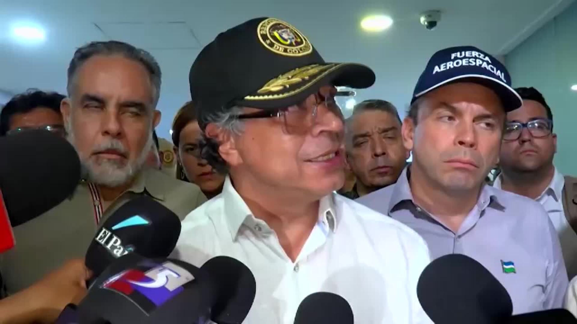 Petro confirma detención de dos sospechosos de atentado que dejó seis muertos y 71 heridos