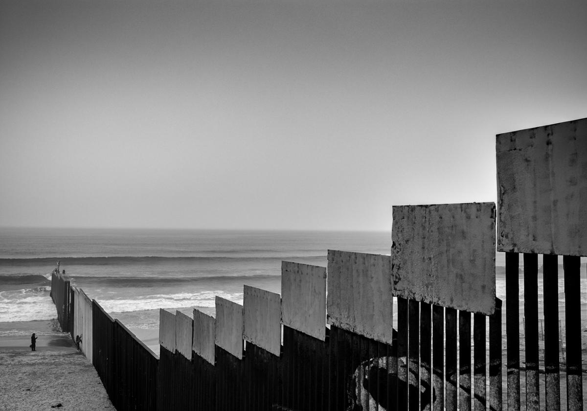 TIJUANA, EL PASO FRONTERIZO DONDE LA ESPERA SE ETERNIZA