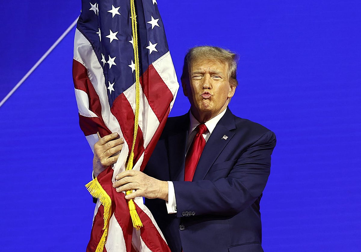 Trump y su Gobierno son conscientes de que la quema de banderas ha sido protegida por el Tribunal Supremo dentro del derecho a la libertad de expresión, que en EE.UU. es muy amplio