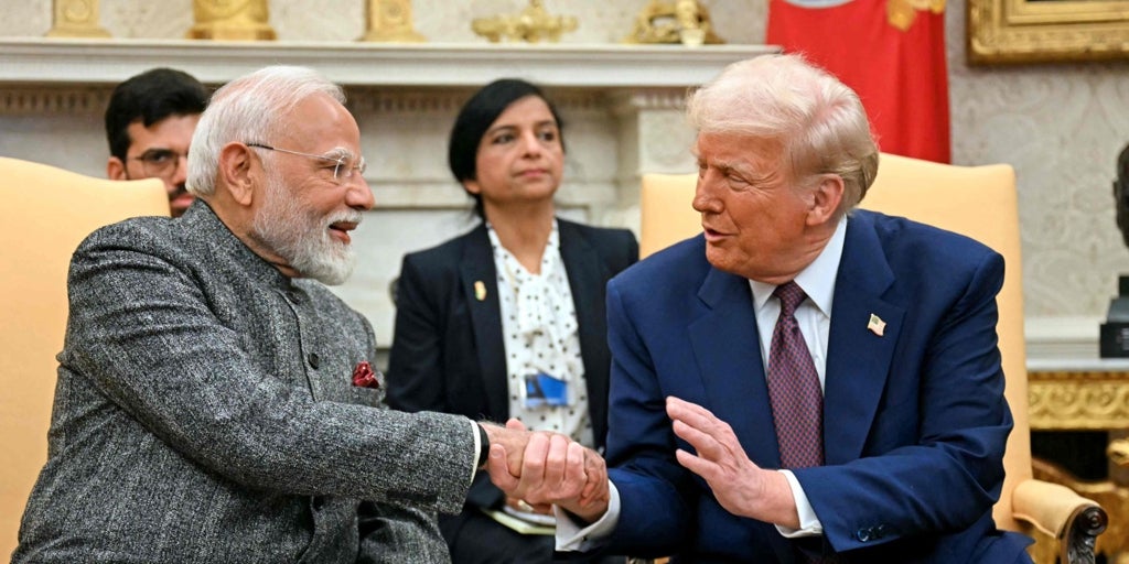 En medio de las tensiones, Trump dice que India ha ofrecido ahora eliminar sus aranceles a EE.UU.