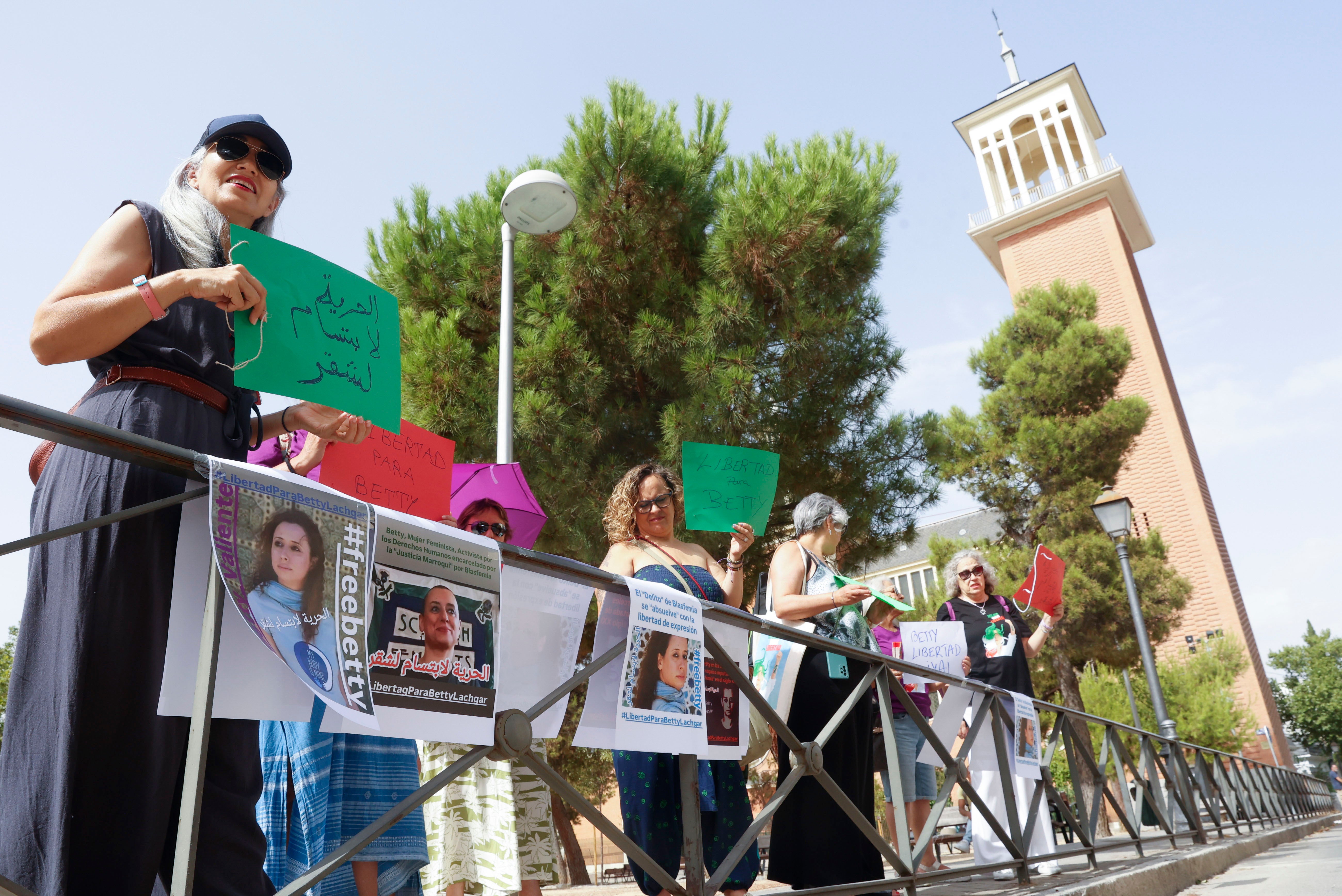 Condenan a dos años y medio de prisión a la activista marroquí Betty Lachgar por «atentar contra la religión islámica»