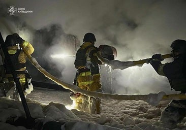 Rusia ataca una central eléctrica en la región de Kiev un día después del mayor bombardeo de la guerra