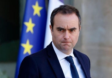 Sébastien Lecornu, el último de la vieja guardia que le queda a Macron