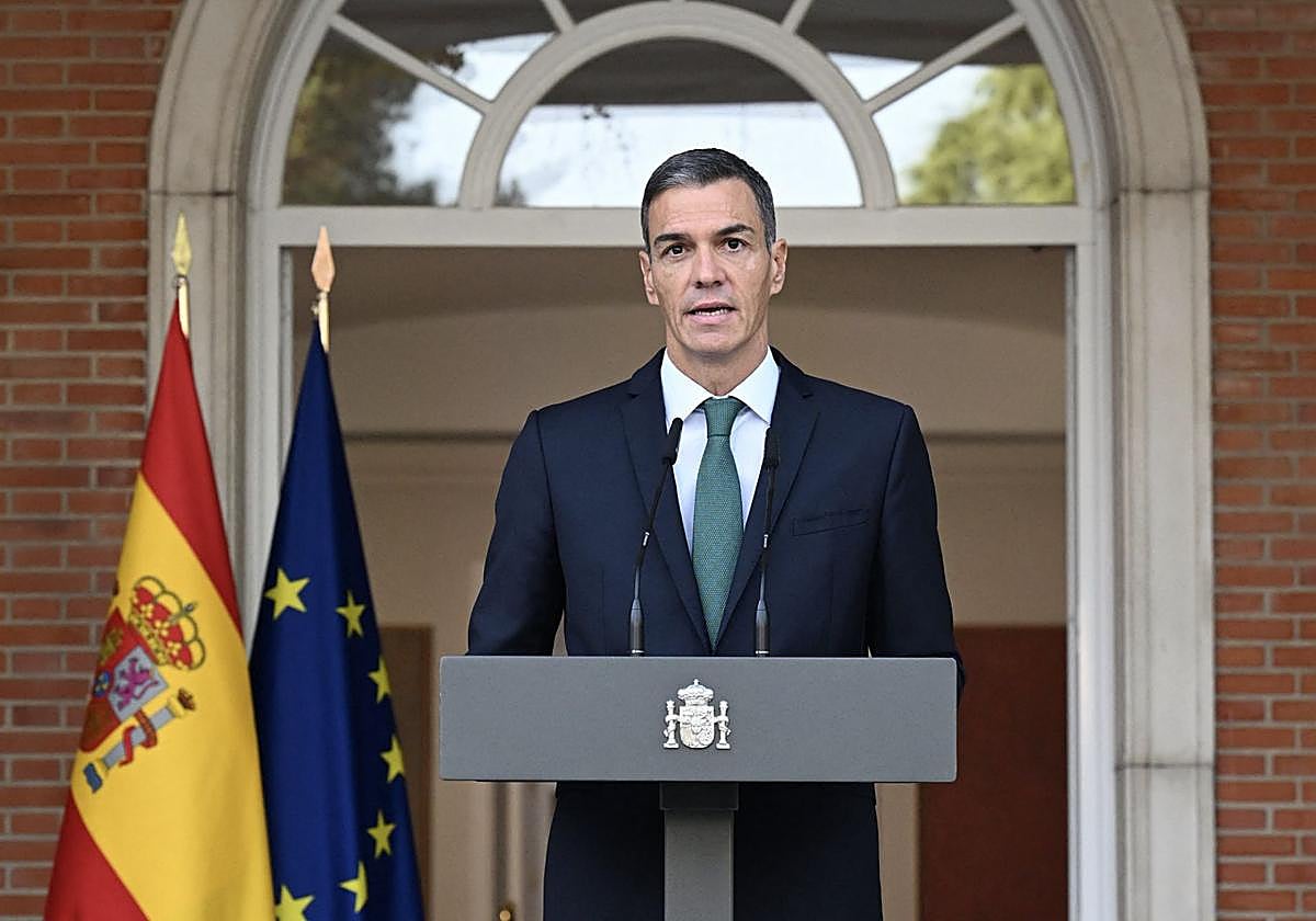 El presidente del Gobierno, Pedro Sánchez, anunció este lunes, la aprobación de un real decreto ley de embargo de armas