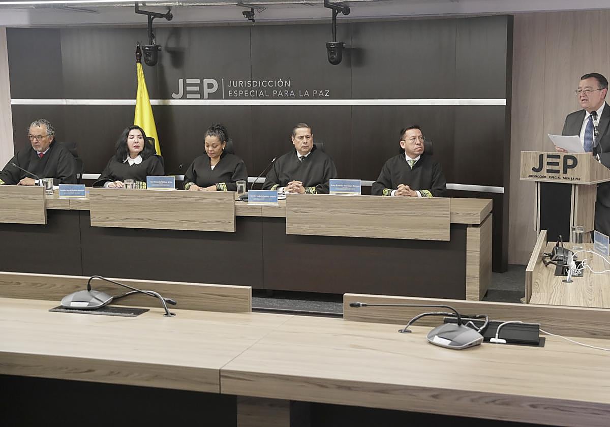 Últimos jefes de las FARC son condenados a penas alternativas de ocho años por secuestros