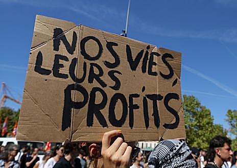 Imagen secundaria 1 - La jornada de protestas y huelga por toda Francia en imágenes