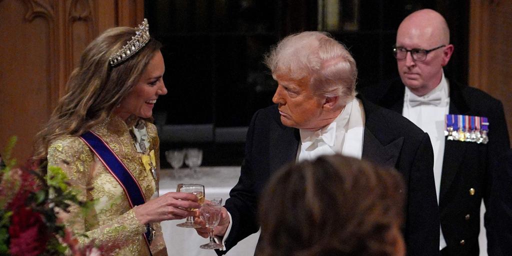 Los deslices protocolarios de Trump: un yanqui en la corte de Carlos III