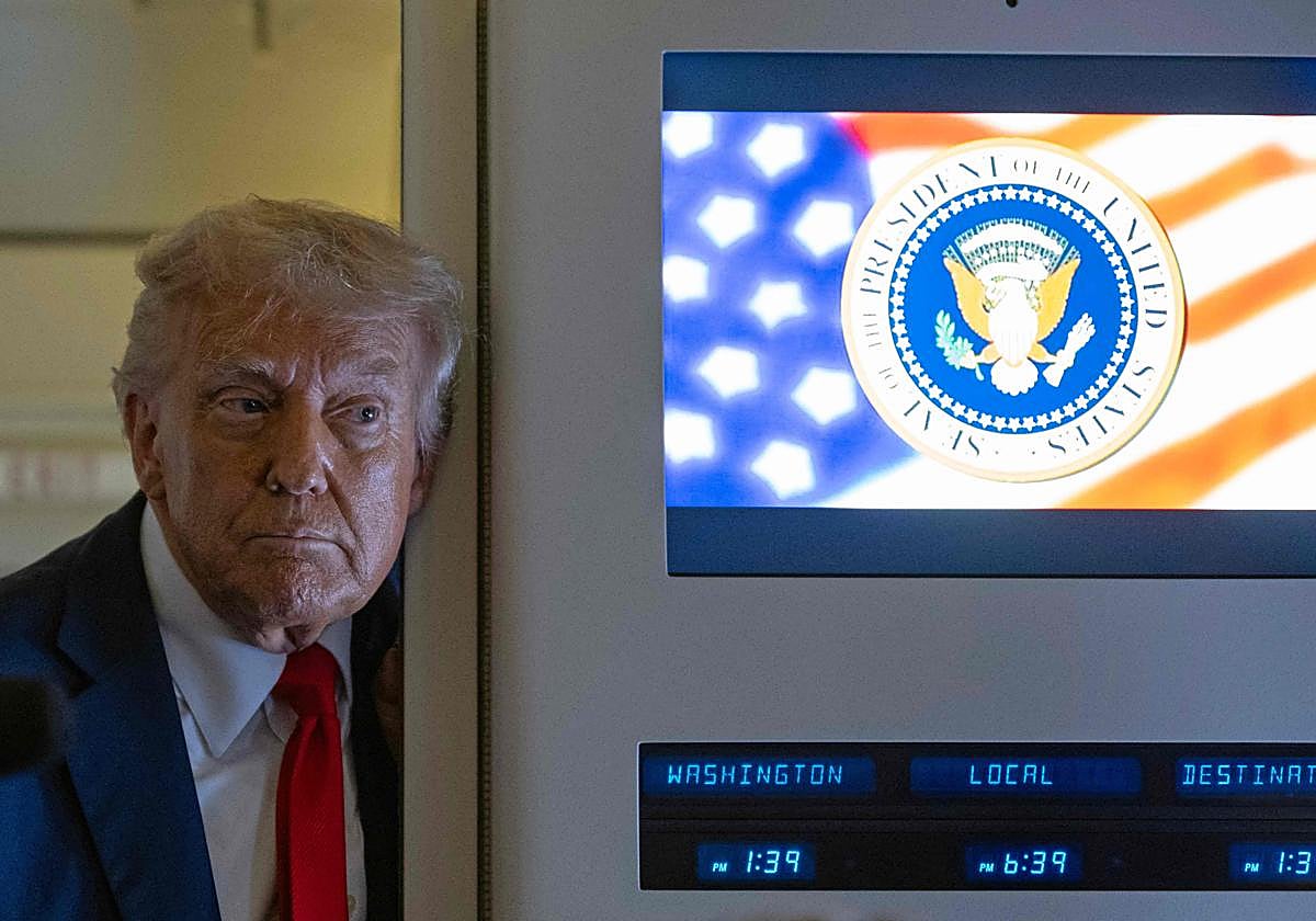 Trump amenaza ahora con quitar las licencias de las televisiones que sean críticas con él