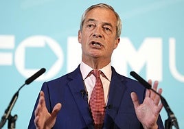 Farage acusa a los inmigrantes del este de comerse los cisnes de los parques de Reino Unido