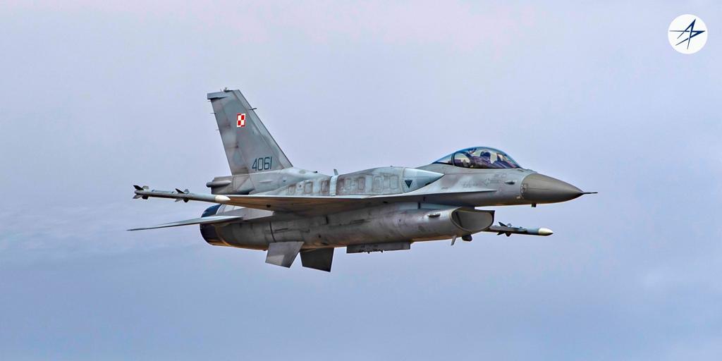 Polonia cierra su espacio aéreo e inicia maniobras aéreas «preventivas» con el despliegue de cazas por los últimos ataques rusos