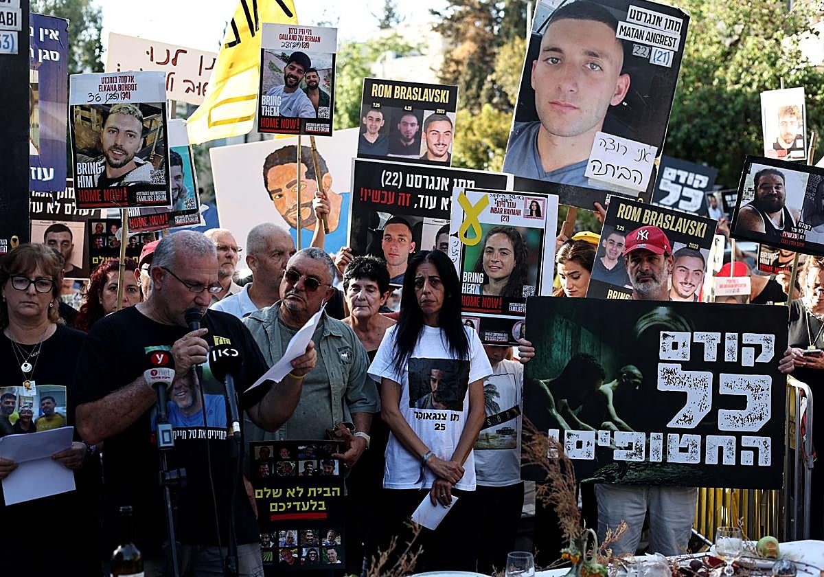 Los pariente de los secuestrados por Hamás aseguran que «nuestras familias han esperado demasiado tiempo como para que cualquier interferencia descarrile este progreso»