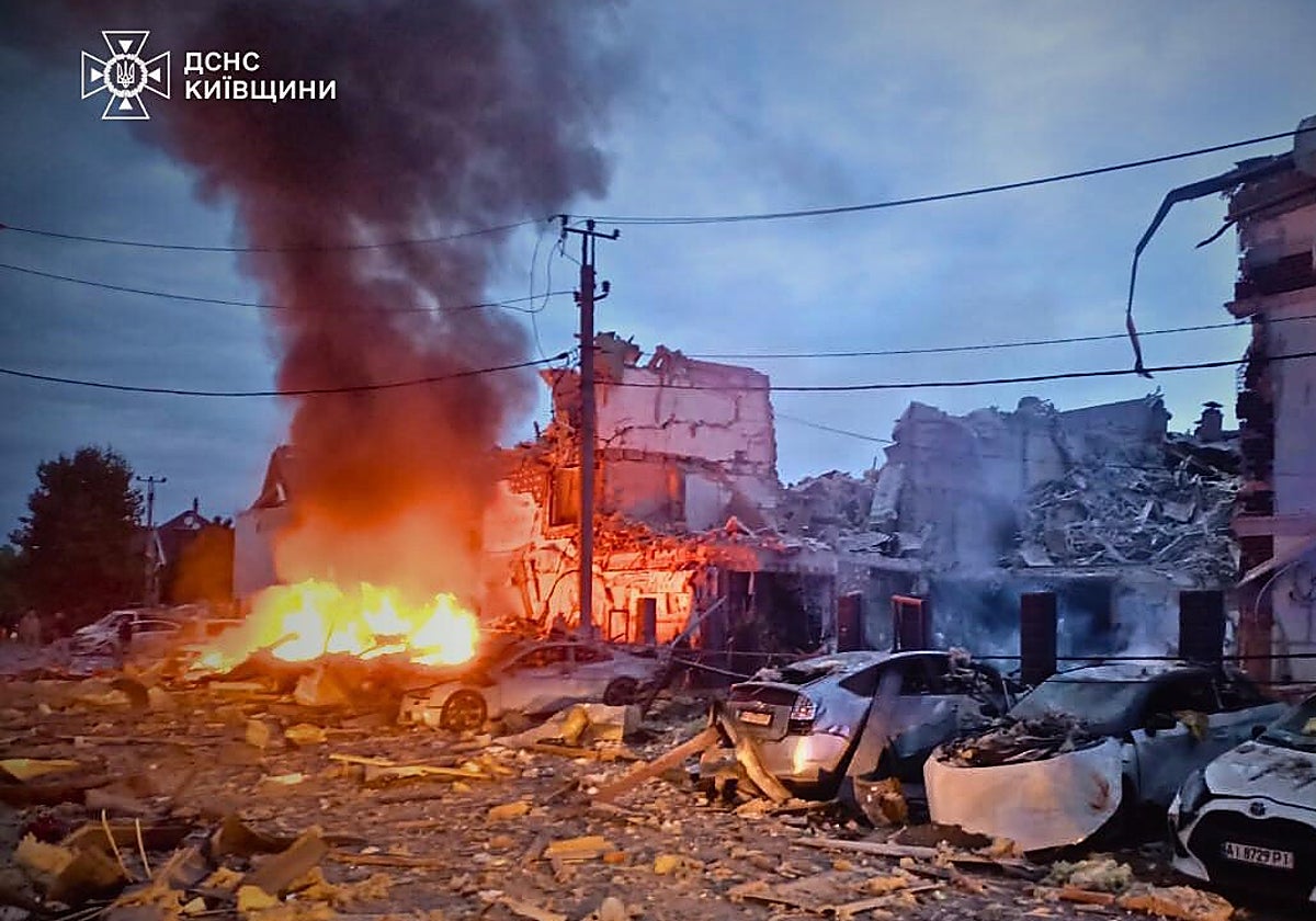 Imagen compartida por el presidente ucraniano, Volodímir Zelenski, en su cuenta de X informando sobre los últimos ataques en su territorio