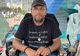 El padre que desafía a la Justicia griega tras perder a su hijo en tragedia de Tempe: «Llegaré hasta el final»