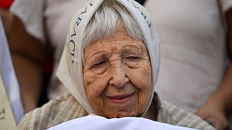 Muere a los 97 años Vera Jarach, referente de las Madres de la Plaza de Mayo en Argentina