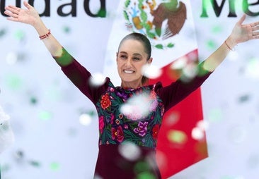 Sheinbaum insiste, ante miles de mexicanos, que nunca permitirá una intervención extranjera