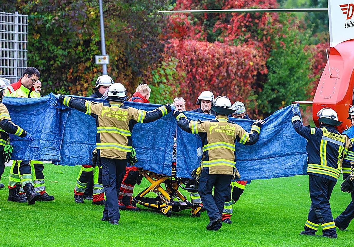 El momento en que la alcaldesa ha sido trasladada